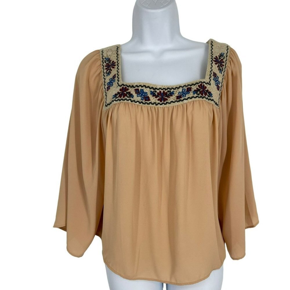 Flying Tomato Embroidered 3/4 Sleeve Cropped Boho Peasant Flowy Blouse Size M